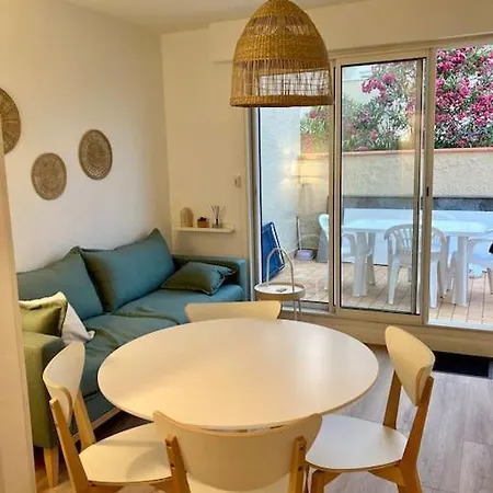 Le Grand Large 3 Pieces En Rez De Jardin, Avec Terrasse Et Acces Direct A La A Pied 르발카레스